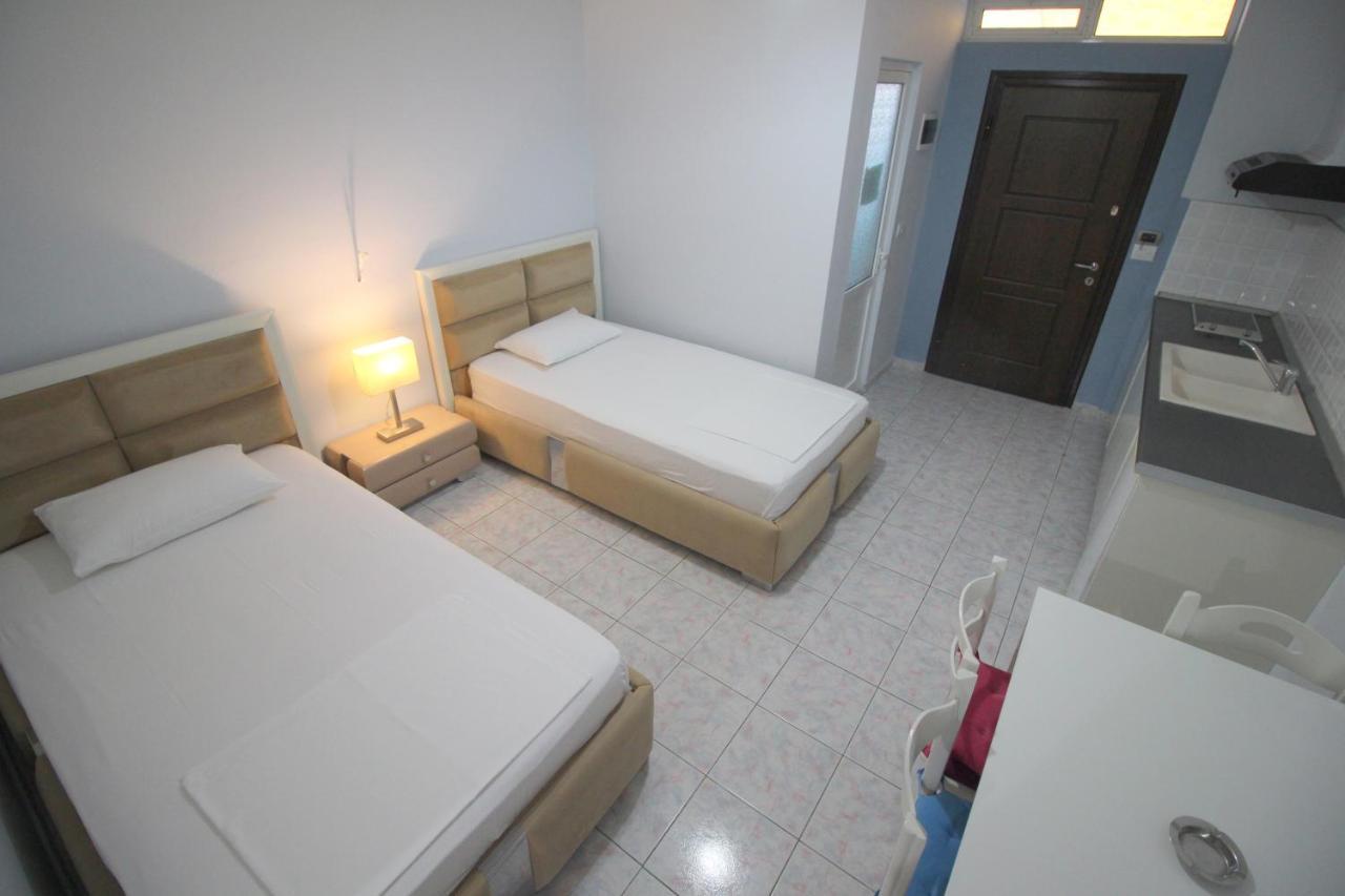 Murati Suites Саранда Екстер'єр фото
