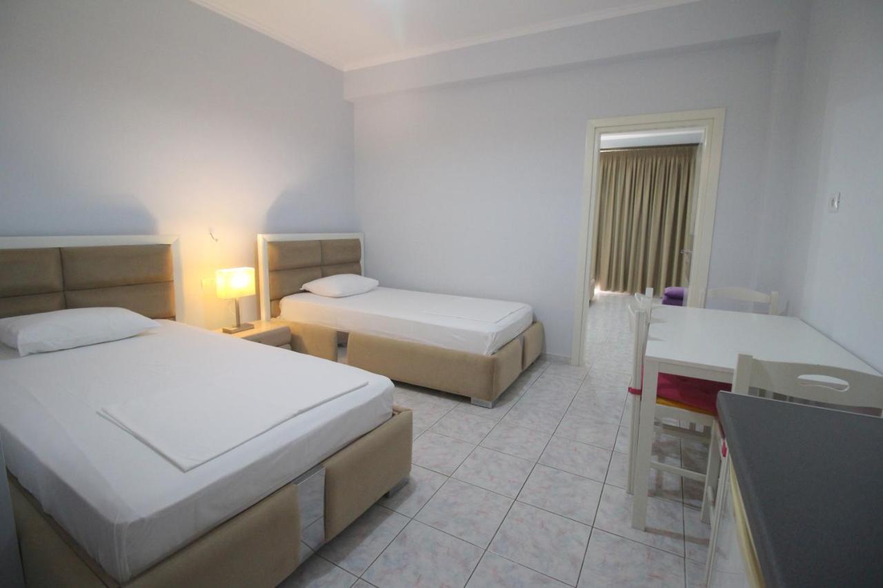Murati Suites Саранда Екстер'єр фото