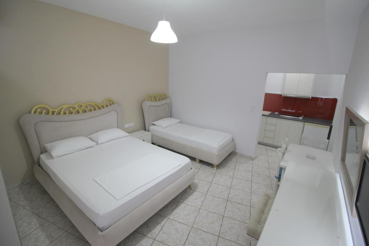 Murati Suites Саранда Екстер'єр фото